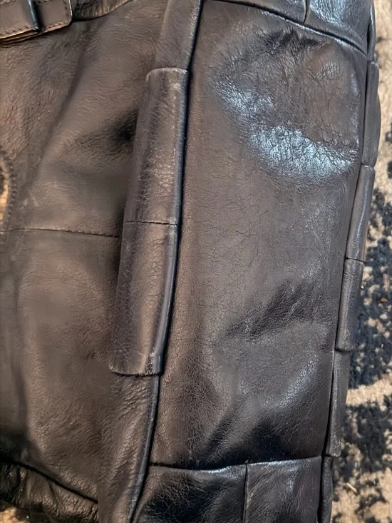 EUC Coach Vintage Navy Leather Shoulder Bag with Gold Hardware & 3 Compartments - Picture 5 of 9